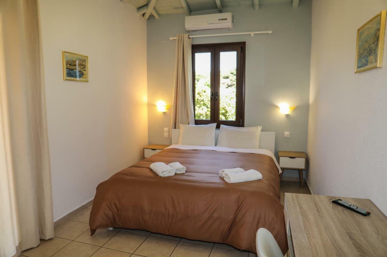 Sunset Studios & Apartments Koukounaries ภายนอก รูปภาพ